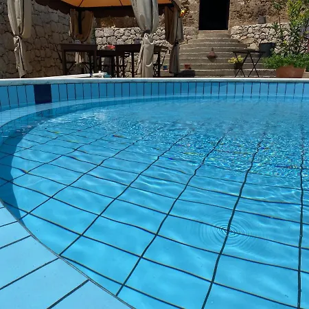 Quattromulini فندق مبيت وإفطار *